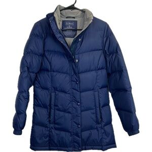 L.L. Bean Women’s Goose Down Blue Puffer Coat Size XS